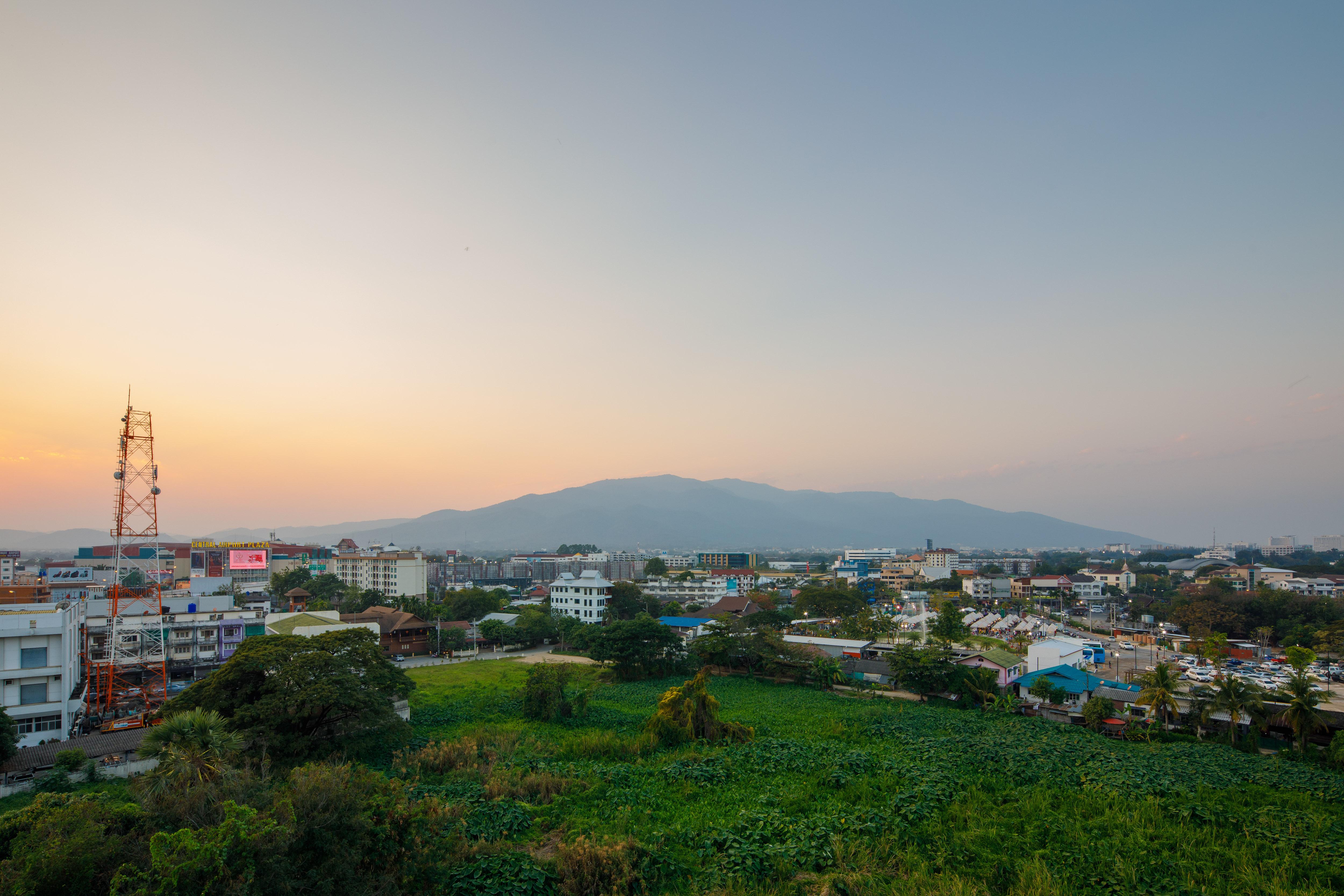 Parc Borough City Resort -Sha Extra Plus Chiang Mai Buitenkant foto
